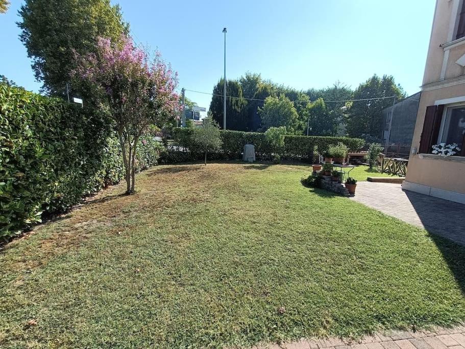 B&B We Care Appartamento Lendinara Esterno foto